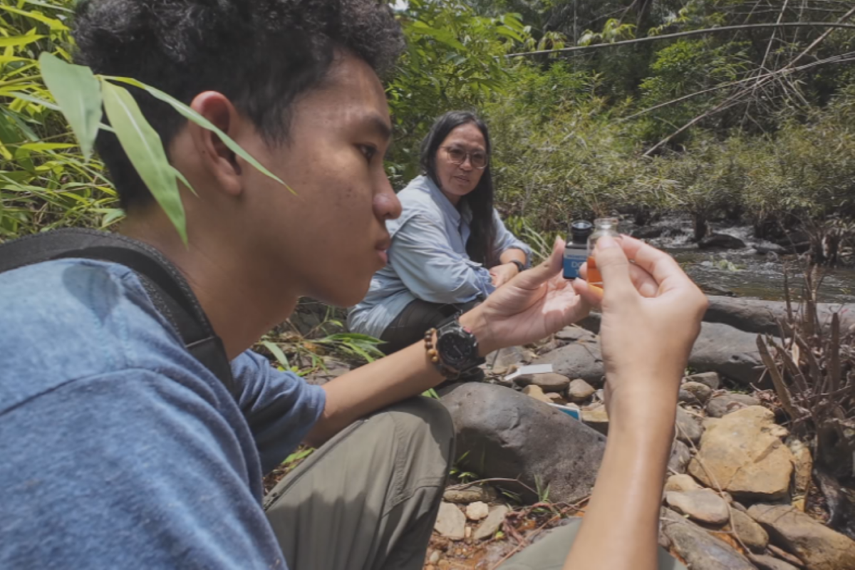 Citizen scientists put land bridge plan under microscope