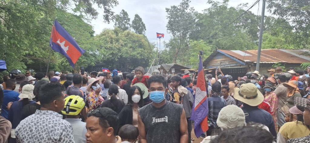 Cambodians crowd Chouk Chey village after civilian confrontation with Thai troops