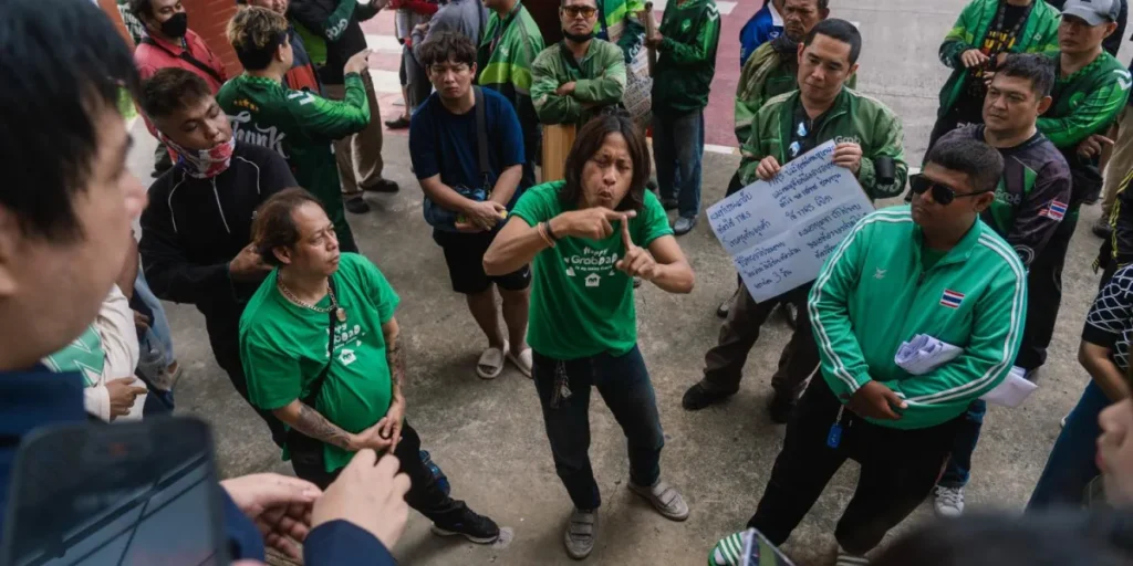 Deaf people in crisis during three-month sign language center blackout