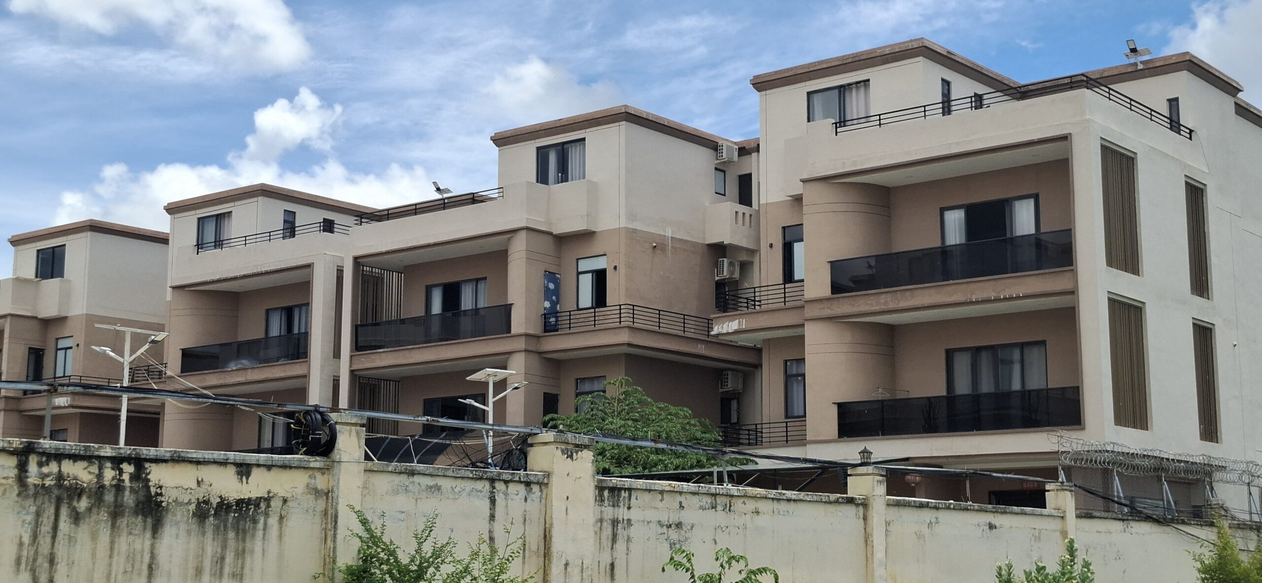 Raids across Phnom Penh and surrounding areas disperse scam workers