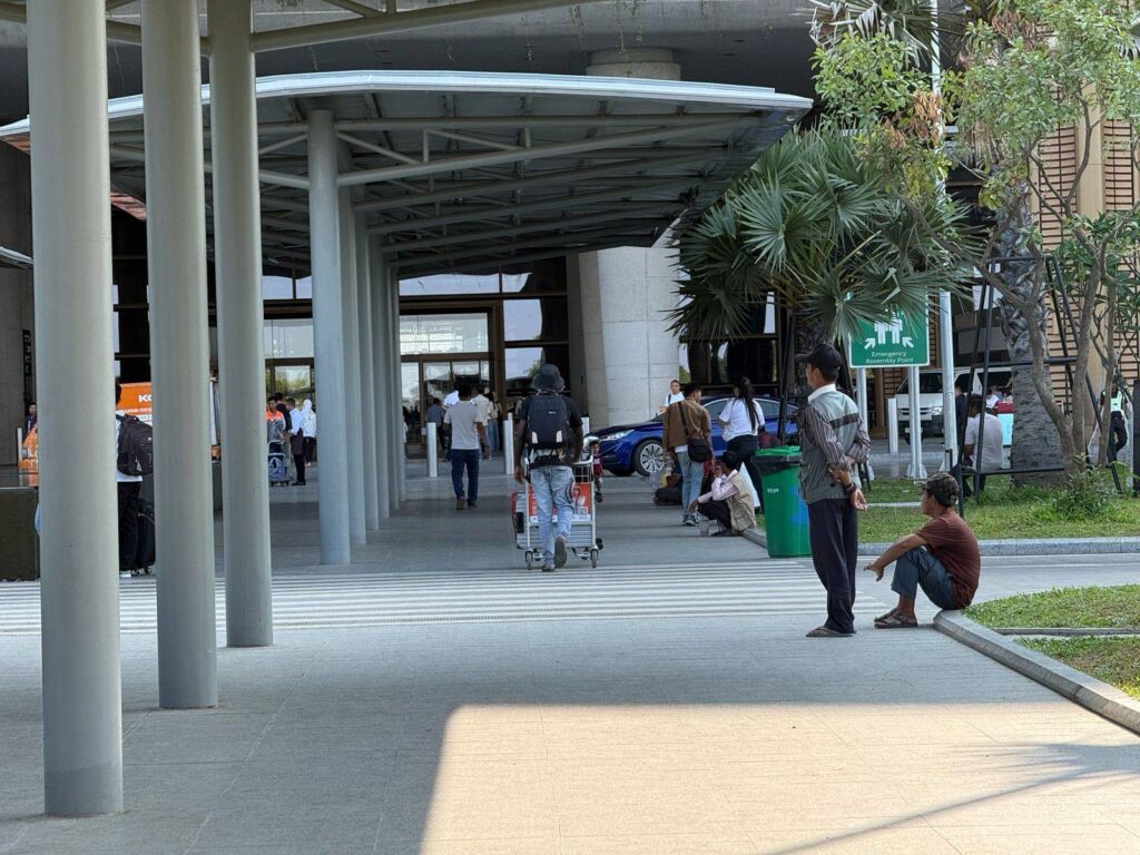 Ugandans in Cambodia take on debt, sell cattle to return home