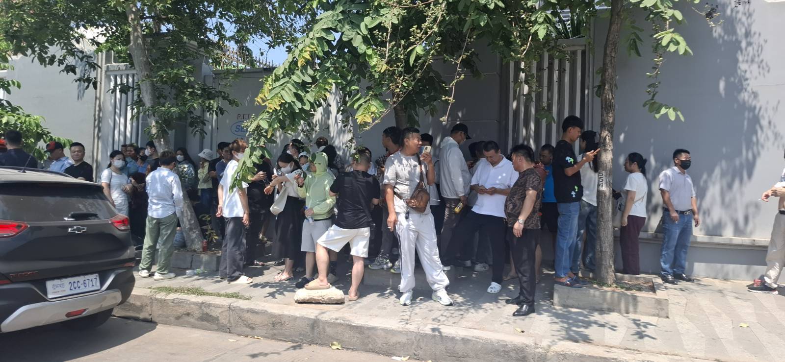 Huione customers wait at NBC for hours demanding account funds